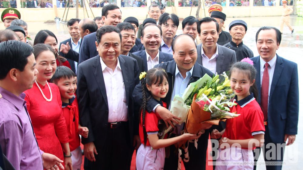 Phó Thủ tướng ký công nhận huyện Việt Yên đạt nông thôn mới đầu tiên của tỉnh Bắc Giang